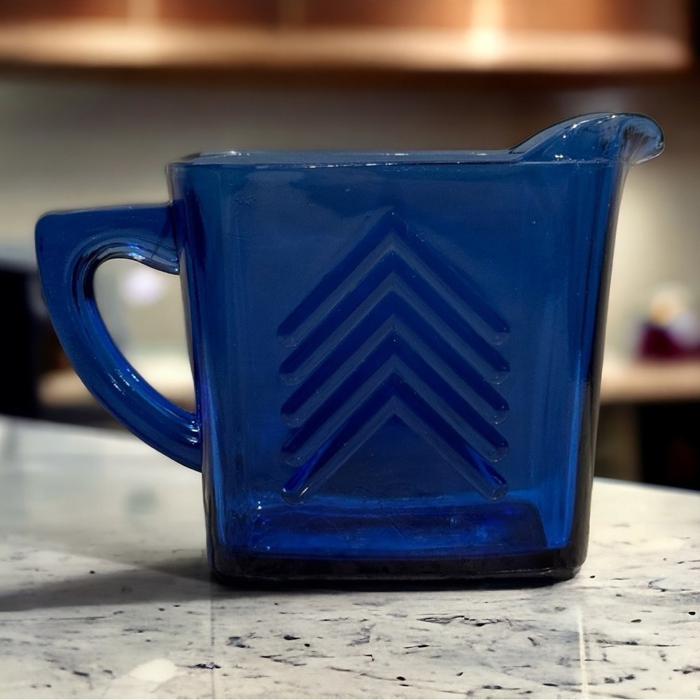 Vintage~Hazel Atlas~Cobalt Blue~Chevron Pattern~Small Creamer~Like New~G11**